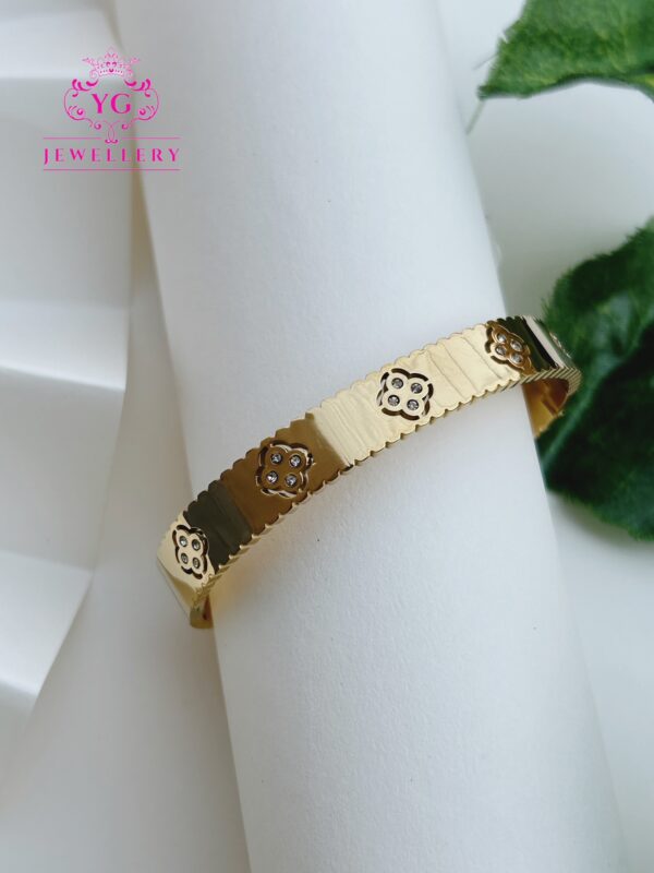 SS bracelet
