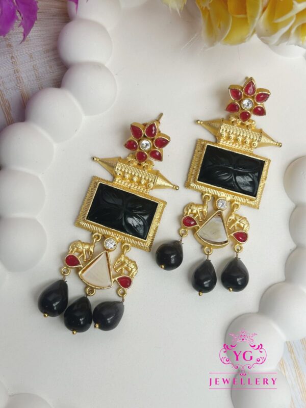 Anaisha earrings - Image 4