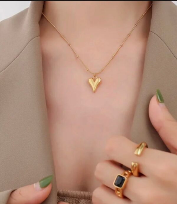 Dil Necklace